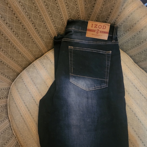Izod Jeans 34x32 - Picture 2 of 4